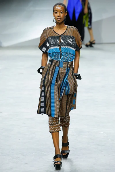 Look 37